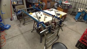 DIY - Workbench. Assembly / welding the frame together.