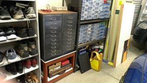 DIY - Metal-Drawer Stand. 